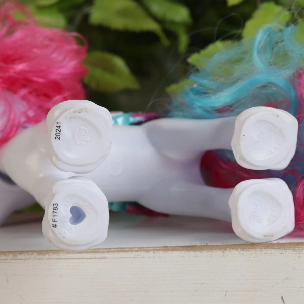 My Little Pony A New Generation Zipp Storm Pegasus Figure White Pink Blue Hair